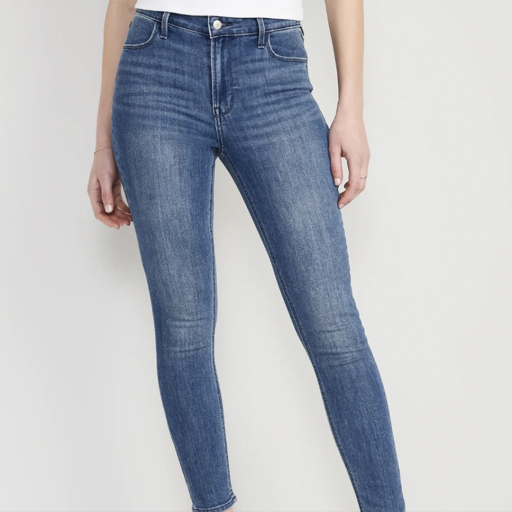 Old Navy High-Rise Super Skinny Jeans Size 6 Long